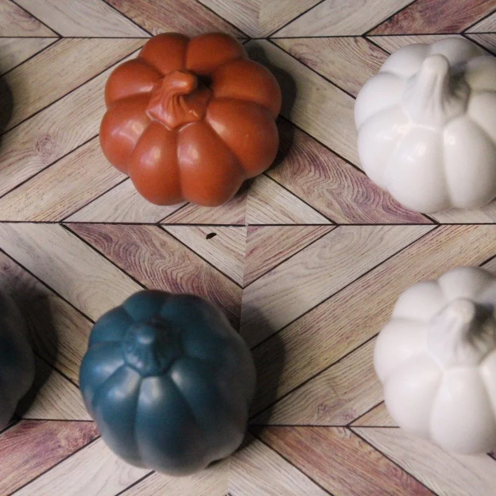 Small Festive Pumpkin Decor Set - Multicolor